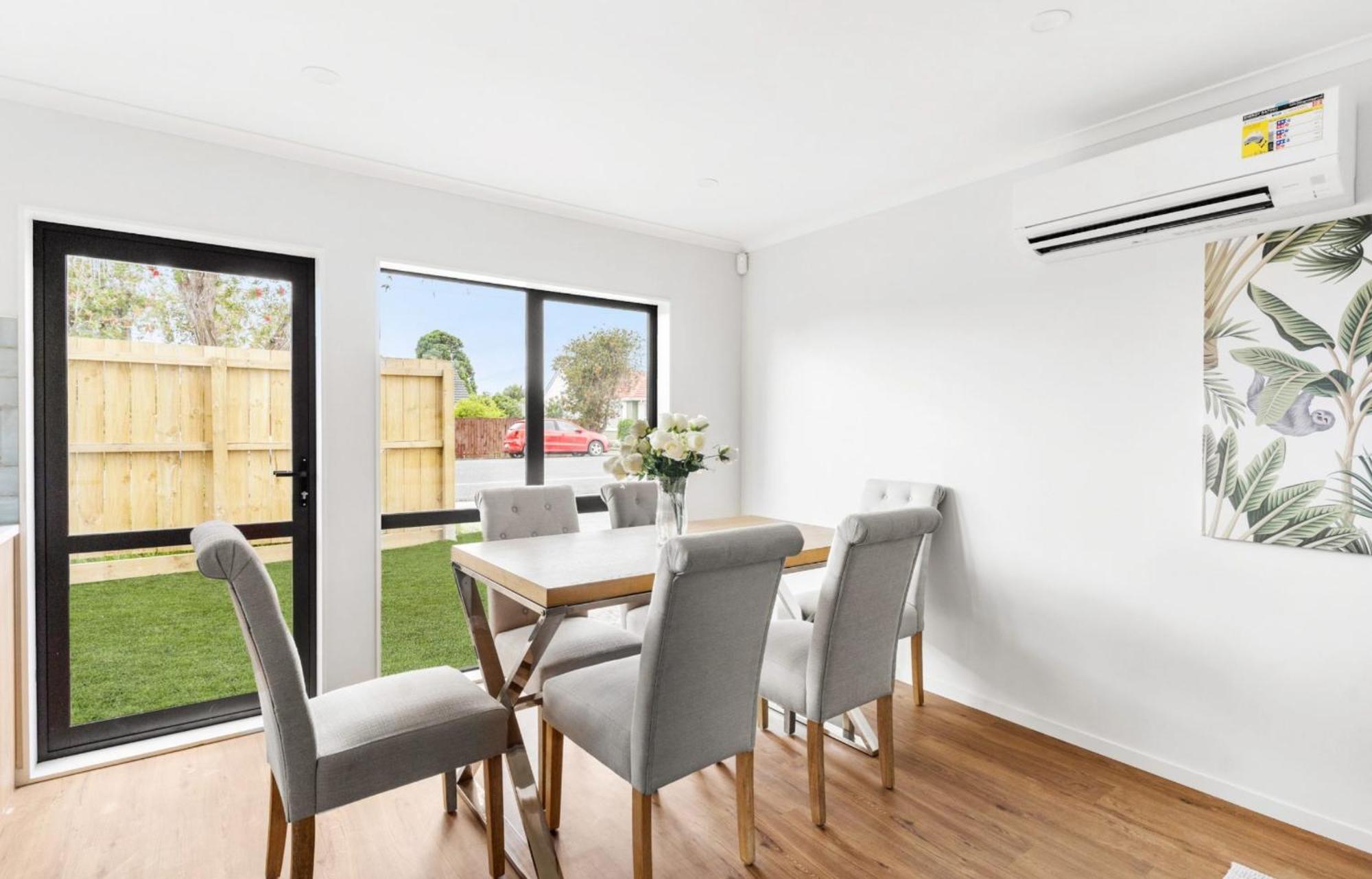 Holiday Home At Huia Road オークランド エクステリア 写真