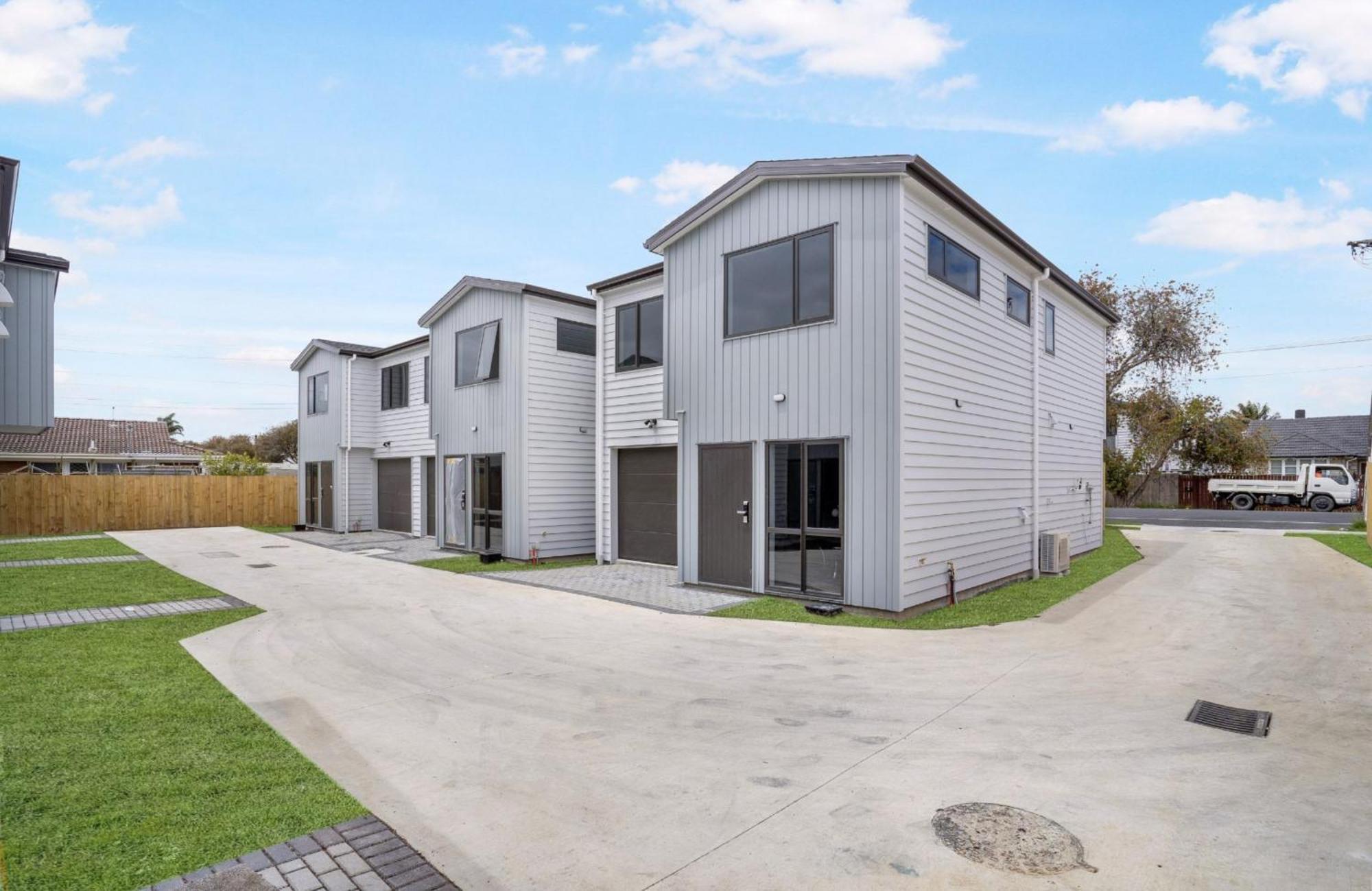 Holiday Home At Huia Road オークランド エクステリア 写真